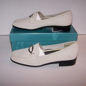 Life Stride Suede Loafers Size 9.5 M Cottonwood